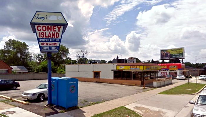 Arthur Treachers Fish & Chips - Detroit - 20001 Eight Mile Rd (newer photo)